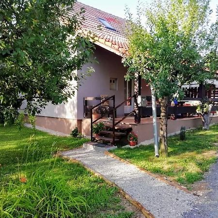 Apartman Adam Rakovica Buitenkant foto