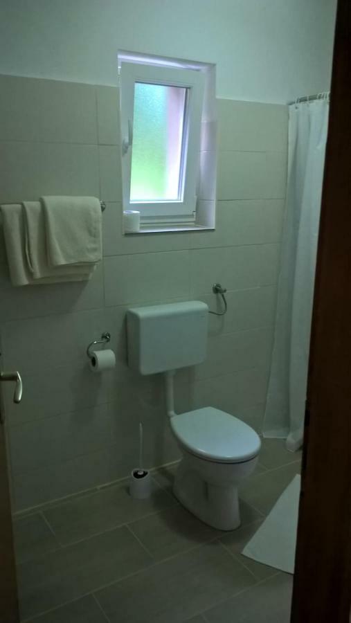Apartman Adam Rakovica Buitenkant foto